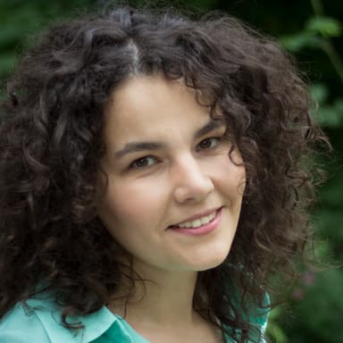 Елена Жукова